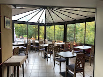 Atmosphère du Restaurant français CHEZ Ruben & Bénédicte, Restaurant, Sté Au Vieux Port à Irigny - n°5