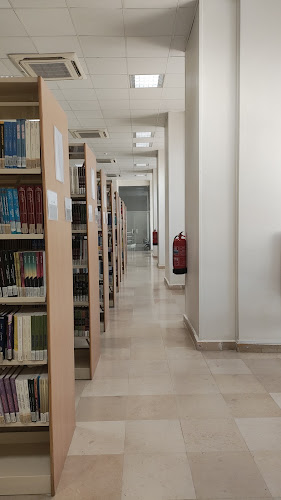Opinii despre مكتبة الكلية în الرياض - مكتبة