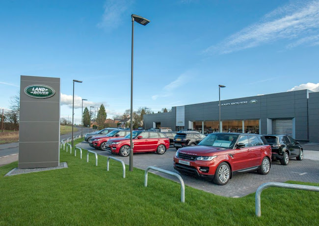 Reviews of Listers Land Rover Hereford in Hereford - Car dealer