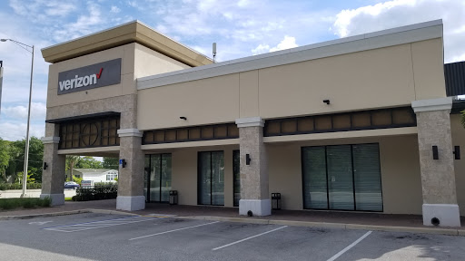Cell Phone Store «Verizon», reviews and photos, 2690 PGA Boulevard, Palm Beach Gardens, FL 33410, USA