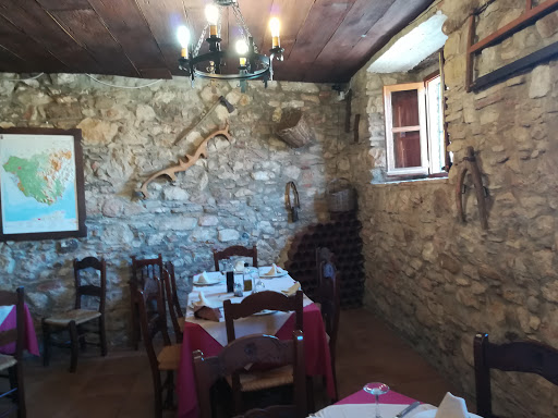 Restaurante Los Llanos - C. Torre, 1, 11611 Villaluenga del Rosario, Cádiz
