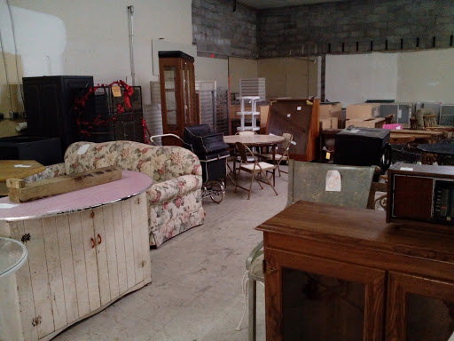 Flea Market «Emporium 1101 - Anderson», reviews and photos, 2200 S Scatterfield Rd, Anderson, IN 46012, USA