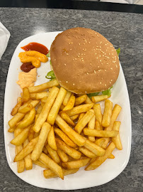 Plats et boissons du Restaurant de hamburgers Best Burger à PARIS_9ÈME - n°3