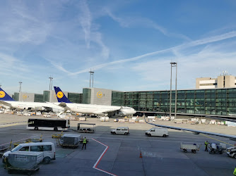 P39 Terminal 1 Drop-off Area - Flughafen Frankfurt