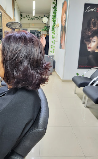 Peluquería AIRE Unisex en Buitrago del Lozoya, Madrid