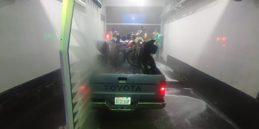 Car Wash «Kingsgate Carwash LLC», reviews and photos, 12425 NE 144th St, Kirkland, WA 98034, USA