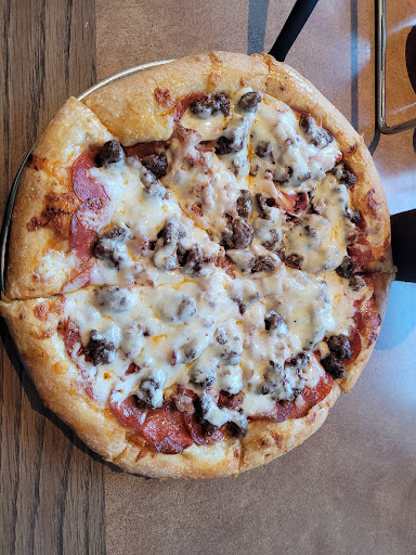 Pizza Restaurant «Flying Pie Pizzeria», reviews and photos, 16691 SE McLoughlin Blvd, Milwaukie, OR 97267, USA