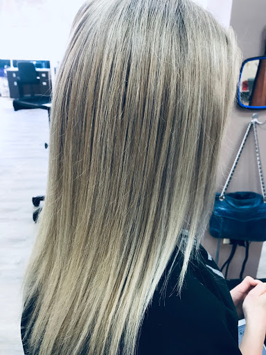 Beauty Salon «Glamour Salon and Spa», reviews and photos, 60 W Dundee Rd, Buffalo Grove, IL 60089, USA