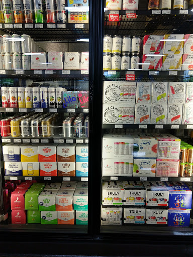 Liquor Store «Pour Vous Wine Spirits & Beer», reviews and photos, 263 Indian Lake Blvd, Hendersonville, TN 37075, USA