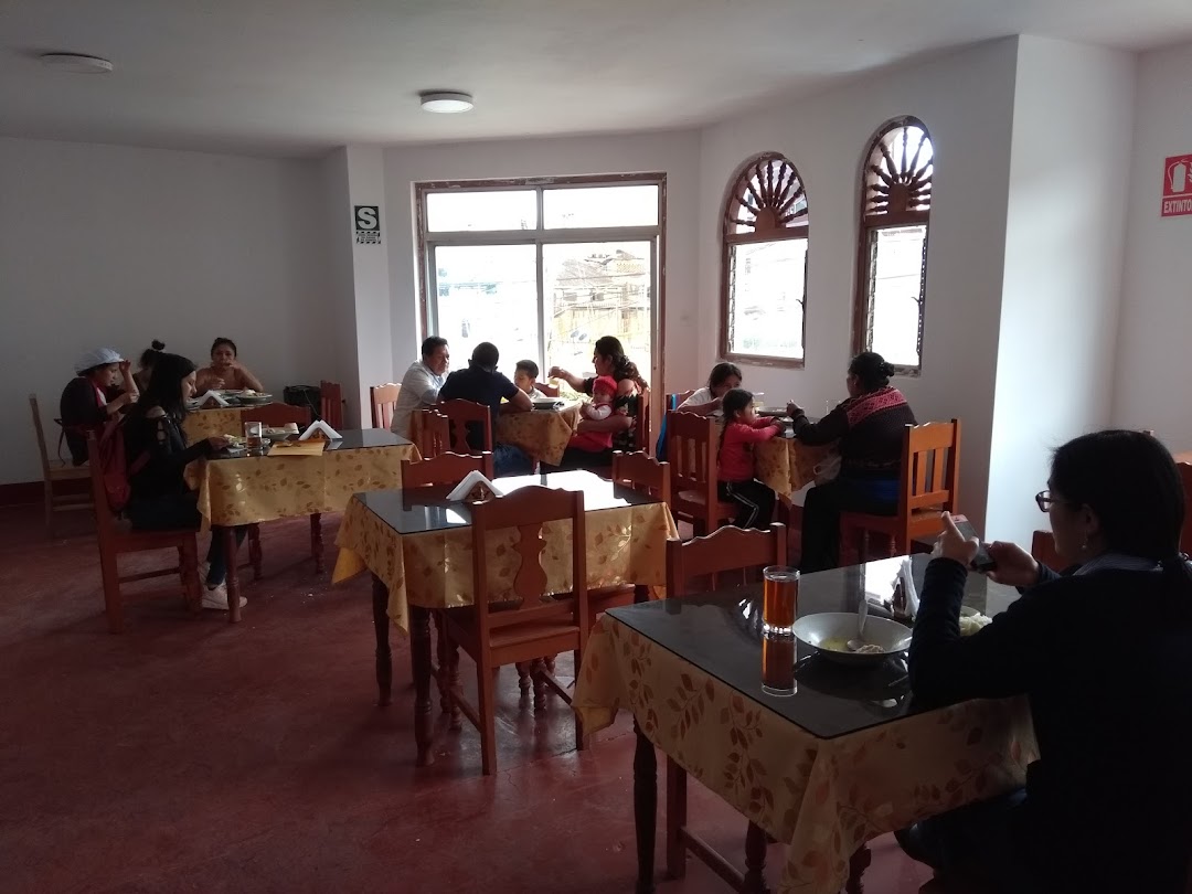Los Vilchez Restaurant - Tradición Cajamarquina