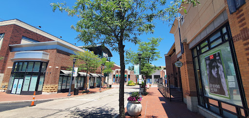 Shopping Mall «Legacy Village», reviews and photos, 25001 Cedar Rd, Lyndhurst, OH 44124, USA