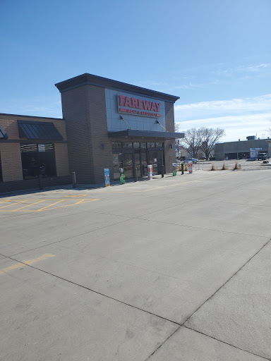 Grocery Store «Fareway Grocery», reviews and photos, 619 Burnett Ave, Ames, IA 50010, USA