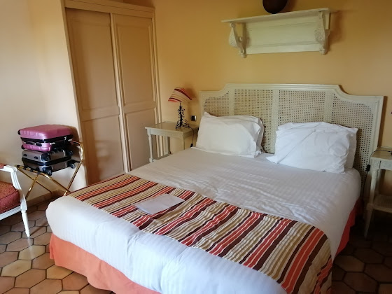 Chambres hôtels MAS DE GUILLES 84160 Lourmarin