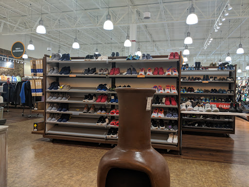 Outdoor Sports Store «Sierra Trading Post», reviews and photos, 5916 Barnes Rd, Colorado Springs, CO 80922, USA