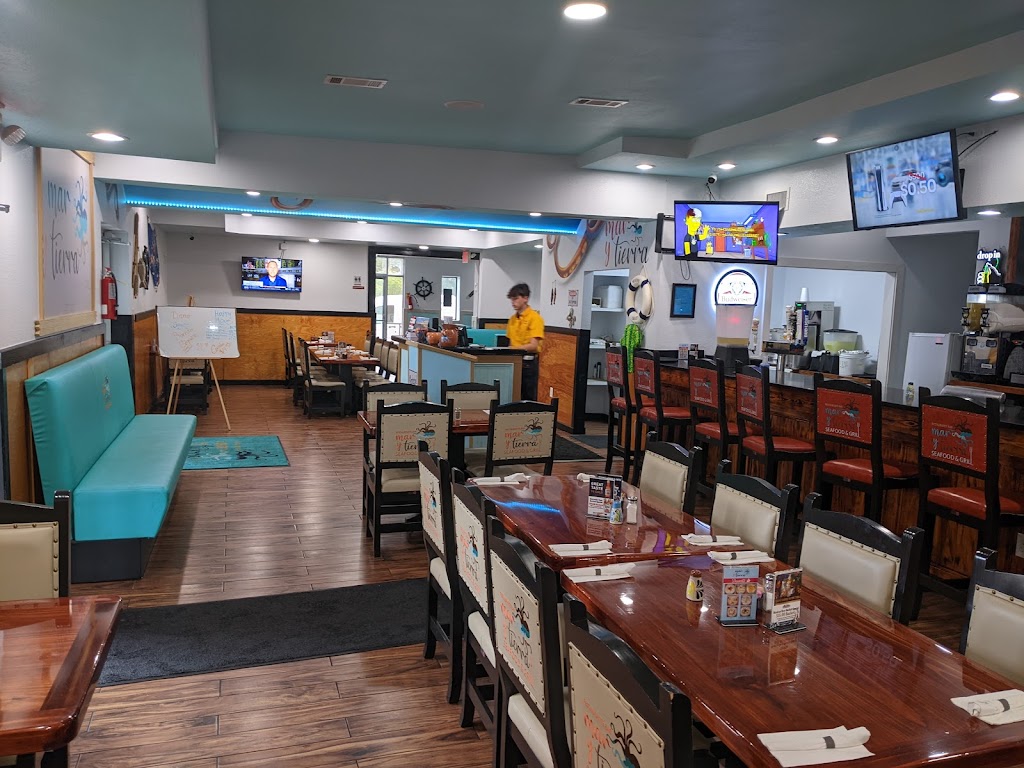 Restaurant Bar Mar y Tierra Seafood & Grill 72205