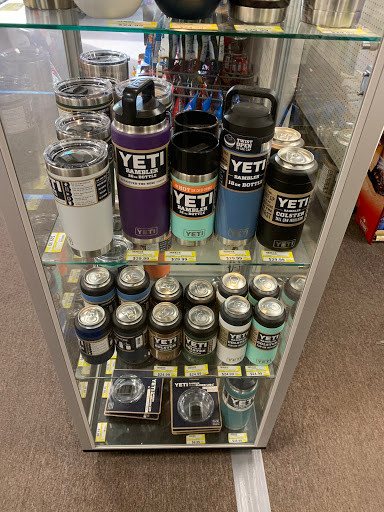 Hardware Store «Zettler Hardware», reviews and photos, 4518 Kenny Rd, Columbus, OH 43220, USA