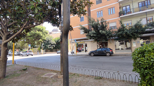 Sport Time S.A.S. Di Fanelli Giuseppe Via Imperatore Adriano, 79, 73100 Lecce LE, Italia