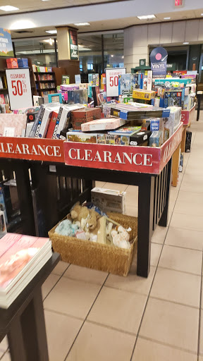Book Store «Barnes & Noble», reviews and photos, 3400 Forest Dr, Columbia, SC 29204, USA