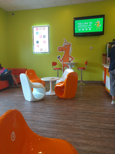 Frozen Yogurt Shop «Orange Leaf Frozen Yogurt», reviews and photos, 160 Creekside Way #502, New Braunfels, TX 78130, USA