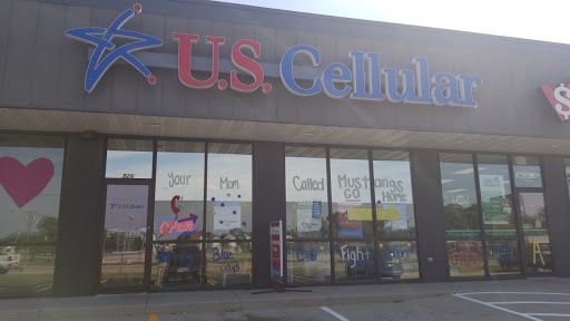 Telephone Company «U.S. Cellular Authorized Agent - Cellular Connect», reviews and photos, 526 1st Ave, Perry, IA 50220, USA