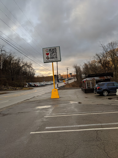 Donut Shop «Peace, Love and Little Donuts of Bethel Park», reviews and photos, 100 Broughton Rd, Bethel Park, PA 15102, USA