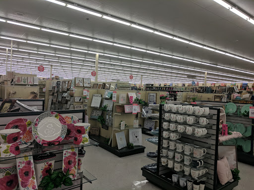 Craft Store «Hobby Lobby», reviews and photos, 2900 S 25th St, Clinton, IA 52732, USA