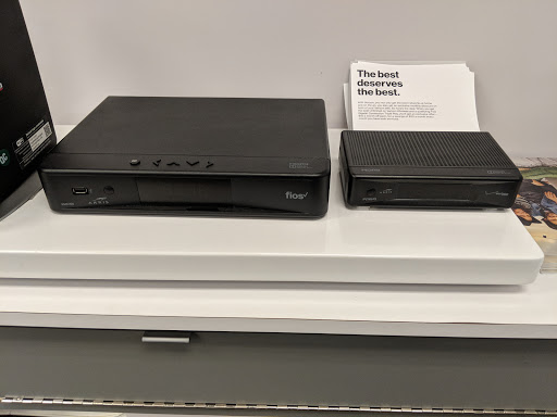 Cell Phone Store «Jackson Heights Verizon Wireless», reviews and photos, 37-38 82nd St, Jackson Heights, NY 11372, USA