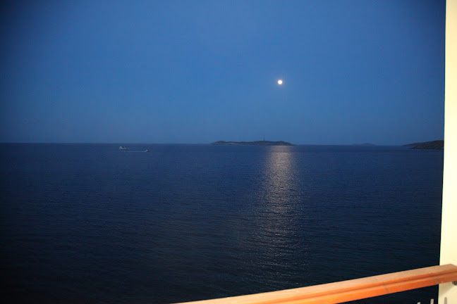 Ξενοδοχείο Νησάκι - Ερμούπολη