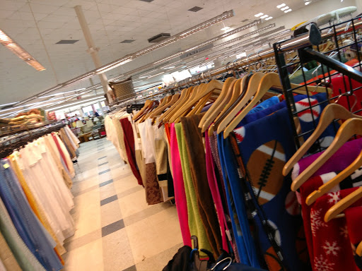 Thrift Store «The Salvation Army Family Store & Donation Center», reviews and photos