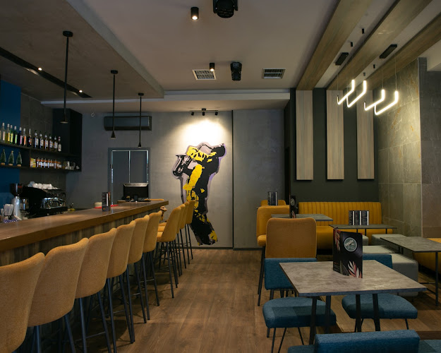 Comentarii opinii despre Apple Cafe