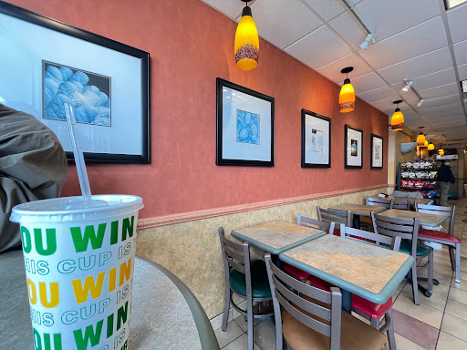 Shopping Mall «Woodmoor Shopping Center», reviews and photos, 10115 Colesville Rd, Silver Spring, MD 20901, USA