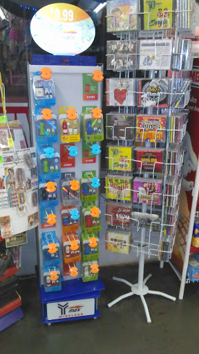 Sporting Goods Store «Deportes Y Mas», reviews and photos, 1517 SE 6th Ave, Topeka, KS 66607, USA