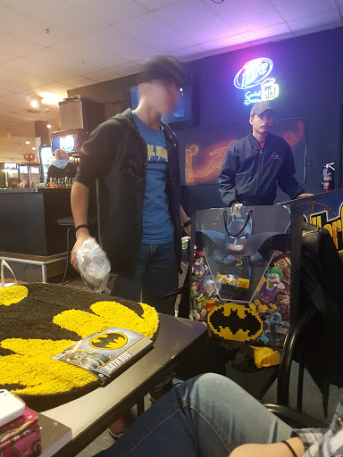 Bowling Alley «Dix-E-Town Lanes», reviews and photos, 4547 N Dixie Hwy, Elizabethtown, KY 42701, USA