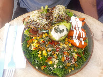 Salade du Restaurant végétalien Sweet Rawmance à Paris - n°4