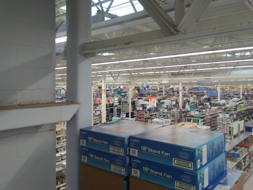 Department Store «Walmart Supercenter», reviews and photos, 2151 W Oaklawn Rd, Pleasanton, TX 78064, USA