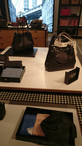 Outlet Mall «Tanger Outlet Lancaster», reviews and photos, 311 Stanley K. Tanger Blvd, Lancaster, PA 17602, USA