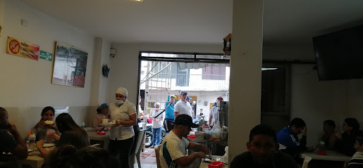 AREPAS MANA CAFETERíA