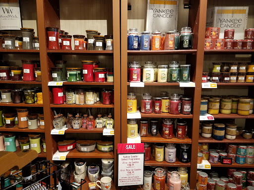 American Restaurant «Cracker Barrel Old Country Store», reviews and photos, 145 Prospect Hill Rd, East Windsor, CT 06088, USA