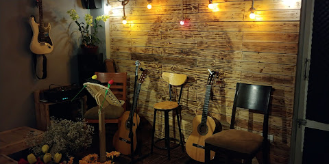 Phòng trà - HomeBox (Hoang Guitar)