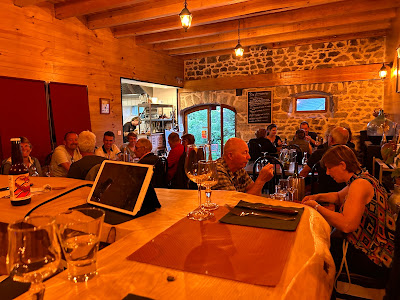 Le refuge - Restaurant & Maison d'hôtes à Biollet