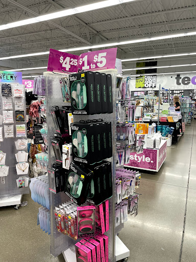 Variety Store «Five Below», reviews and photos, 13401 Shelbyville Rd, Louisville, KY 40243, USA