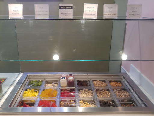Frozen Yogurt Shop «Yogurtland», reviews and photos, 7211 Plaza Center Dr #140, West Jordan, UT 84084, USA