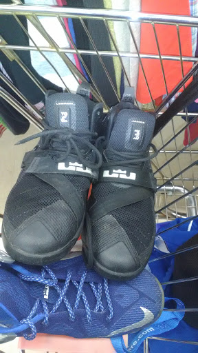 Thrift Store «Savers», reviews and photos, 1231 N Gary Ave, Carol Stream, IL 60188, USA