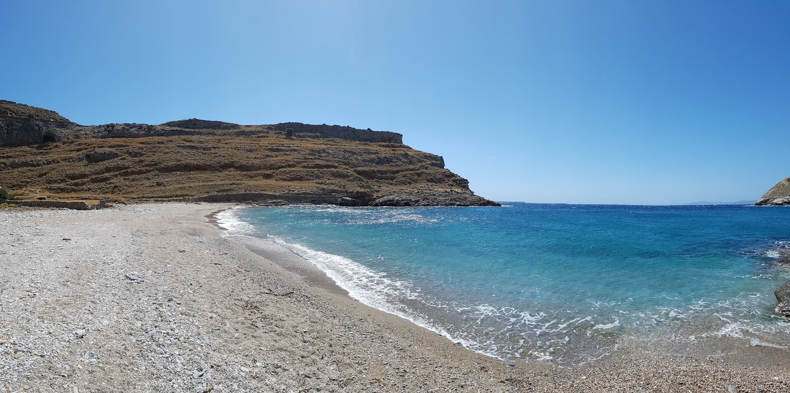 Paralia Sikamia'in fotoğrafı küçük koy ile birlikte