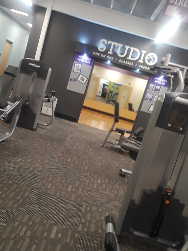Gym «Anytime Fitness - Grand Prairie S. Carrier Pkwy», reviews and photos, 950 S Carrier Pkwy #140, Grand Prairie, TX 75051, USA