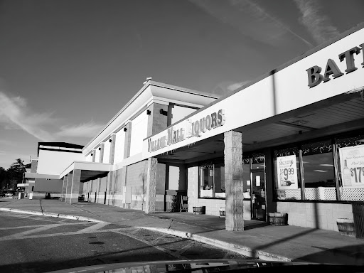 Liquor Store «Village Mall Liquors Inc», reviews and photos, 60 Franklin Village Drive, Franklin, MA 02038, USA