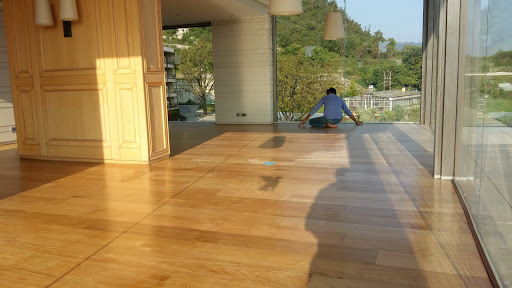 Wooden Floor Re-Polishing Experts