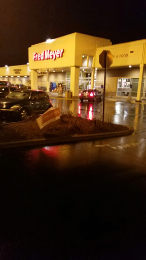 Grocery Store «Fred Meyer», reviews and photos, 14700 SE McLoughlin Blvd, Milwaukie, OR 97267, USA