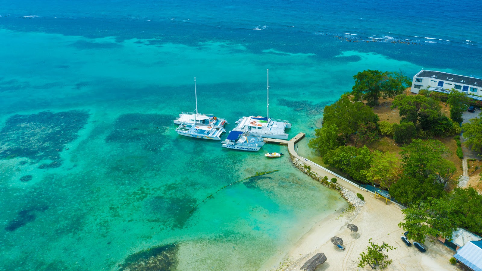 Mahogany Beach'in fotoğrafı imkanlar alanı