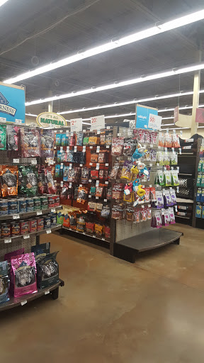 Pet Supply Store «Petco Animal Supplies», reviews and photos, 29560 W Seven Mile Rd, Livonia, MI 48152, USA
